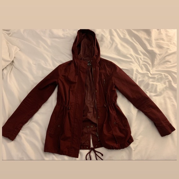 Adjustable Drawstring Utility Rain Jacket - Picture 2 of 8